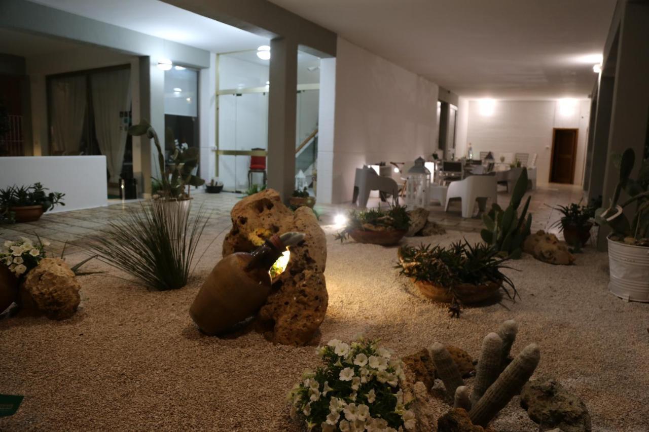 Viro House Bed and Breakfast Squinzano Eksteriør billede
