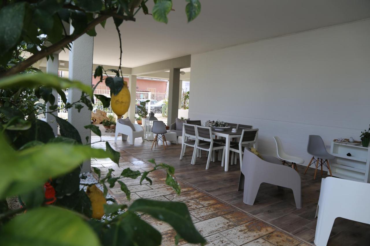 Viro House Bed and Breakfast Squinzano Eksteriør billede