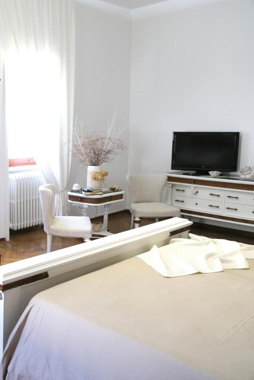 Viro House Bed and Breakfast Squinzano Eksteriør billede